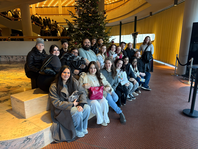 Die Faschule im Theaterstück Emil und die drei Zwillinge (2)
