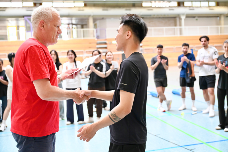 Ein Bandmintonturnier zum Abschluss - 2026 (50)